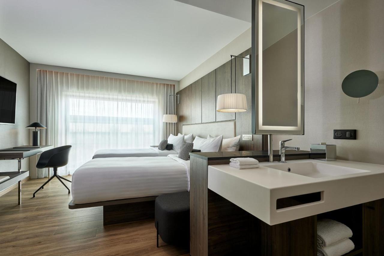 Ac Hotel By Marriott Strasbourg Ngoại thất bức ảnh